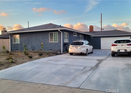 1605 E Santa Ana - Photo 1