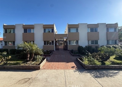 1530 E Broadway - Photo 1
