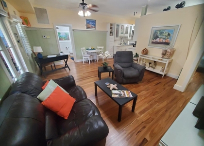 226 Ne 1st Avenue - Photo 1