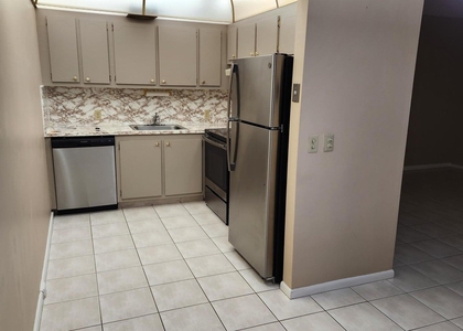 251 Fanshaw F - Photo 1