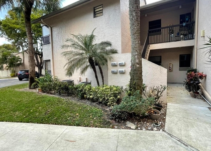 3427 Nw 47th Avenue Nw - Photo 1