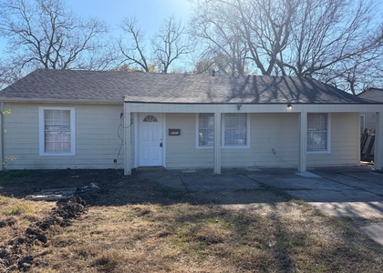 5406 Lyndhurst Drive - Photo 1