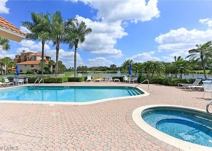 515 Laguna Royale Boulevard - Photo 1