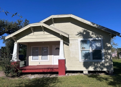 1925 11th Street - Photo 1