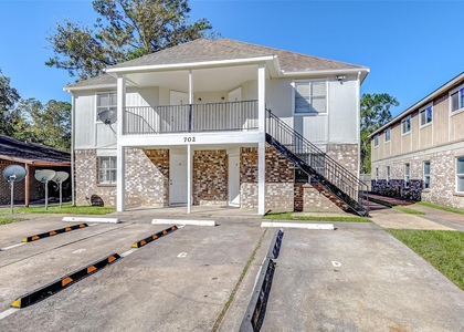 702 Lyle West Avenue - Photo 1