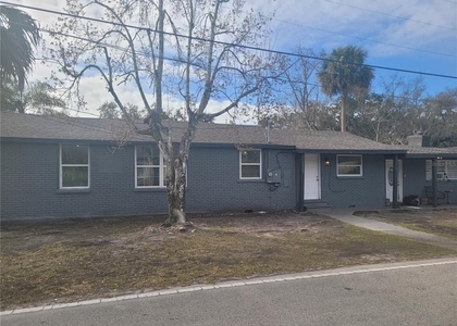 1320 S Oleander Avenue - Photo 1