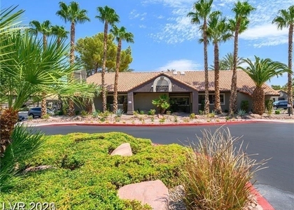 5062 S Rainbow Boulevard - Photo 1
