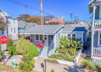 77 Abbott Avenue - Photo 1