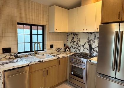 6632 Fulton Avenue - Photo 1