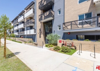 518 N Gramercy Place - Photo 1