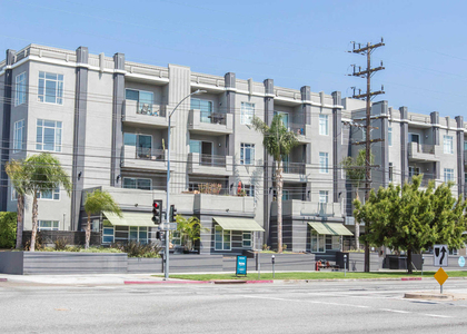 10001 Venice Blvd - Photo 1