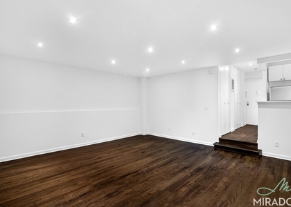 27 W 16th Street - Photo 1
