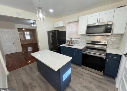 254 W Sheldon Street - Photo 1