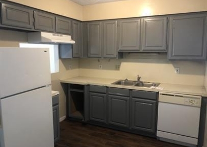 139 Elm Dr - Photo 1