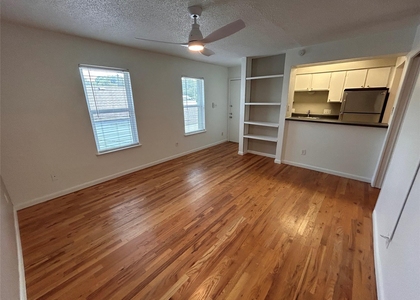 808 Winflo Dr - Photo 1