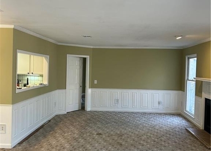 102 Bainbridge Drive - Photo 1