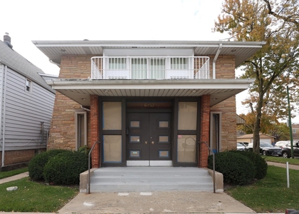 6157 W Belmont Avenue - Photo 1