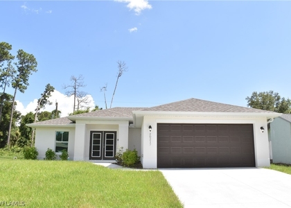20217 Renwick Avenue - Photo 1