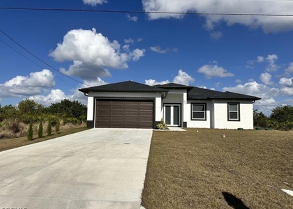 325 Paulcrest Avenue - Photo 1