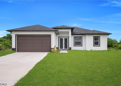 325 Paulcrest Avenue - Photo 1