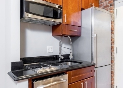 W 14th St. - Photo 1
