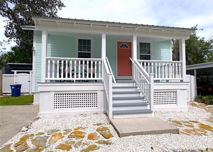 222 Ne 1st Avenue - Photo 1