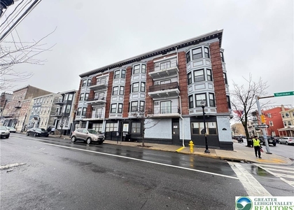 202 N 6th Street - Photo 1