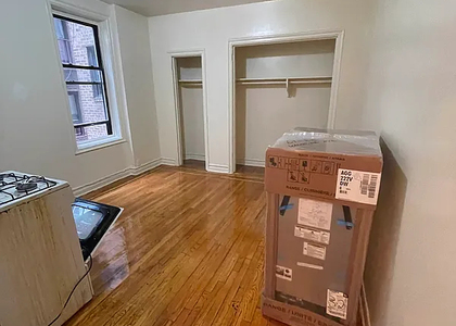 61-25 Woodside Avenue - Photo 1