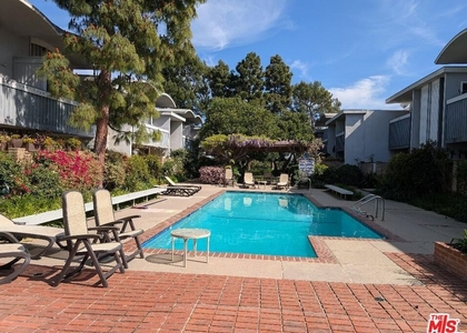 4804 La Villa Marina - Photo 1