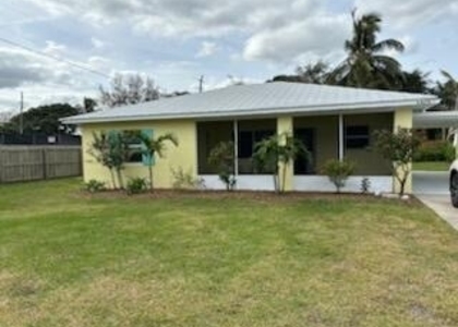 4404 Se Mulford Lane - Photo 1