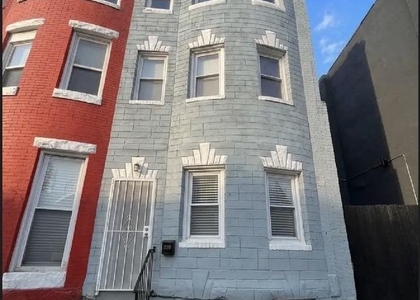 1028 E North Avenue - Photo 1