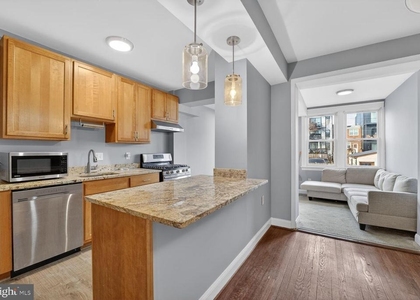632 Franklin Street Ne - Photo 1