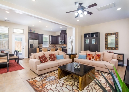 11 Cheswood Manor - Photo 1