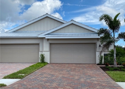 14639 Edgewater Circle - Photo 1