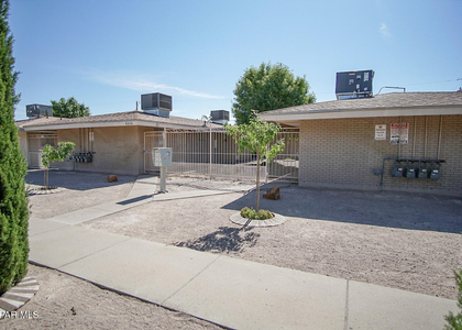 8612 Lawson Street - Photo 1