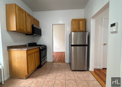 York Avenue - Photo 1