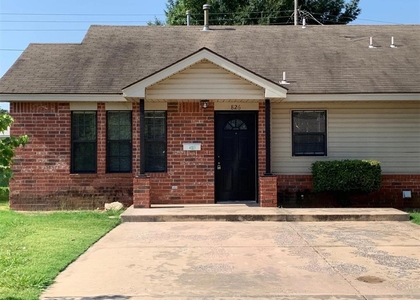 826 Russell Circle - Photo 1