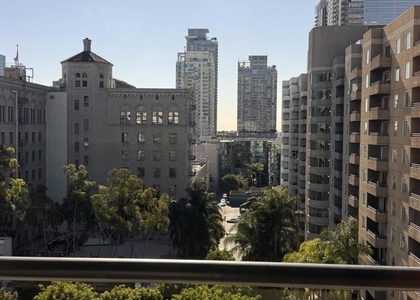 600 W 9th Street - Photo 1