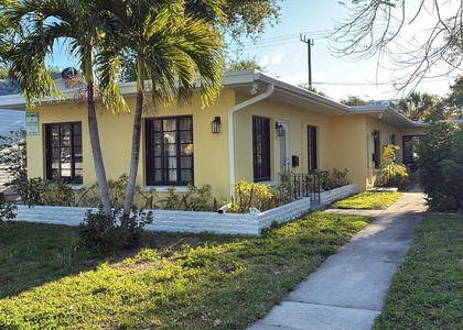 214 S Palmway - Photo 1