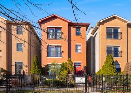 5848 S Prairie Avenue - Photo 1