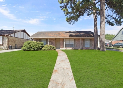 2035 Lexington Woods Drive - Photo 1