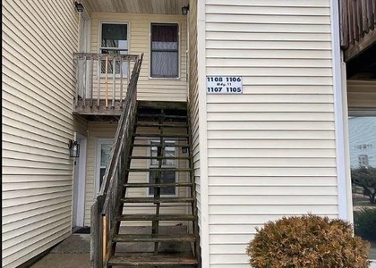 700 N Franklin Boulevard - Photo 1