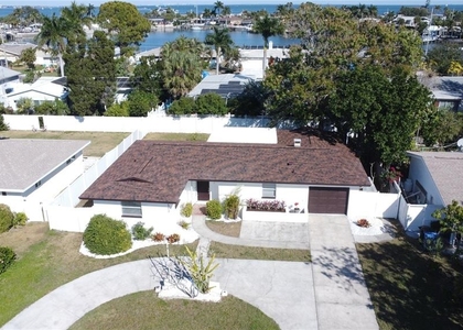 2502 Tropical Shores Drive Se - Photo 1
