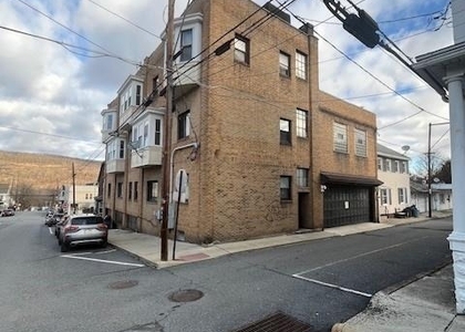 201 E Kline Avenue - Photo 1