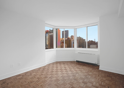 West 42nd Street - Photo 1