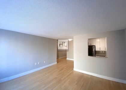 Second Avenue - Photo 1