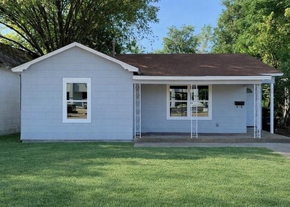 820 W Crawford Street - Photo 1