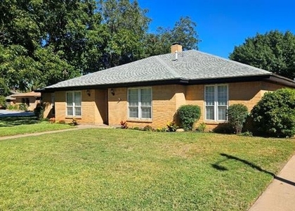 2418 Helena Circle - Photo 1