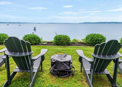 100 W Shore Drive - Photo 1