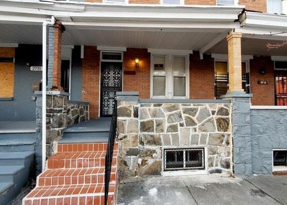 2729 Ashland Avenue - Photo 1